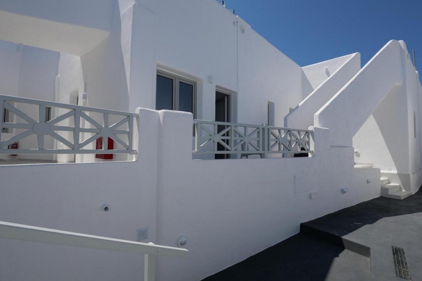 Fira Center Freedom Rooms Eksteriør bilde