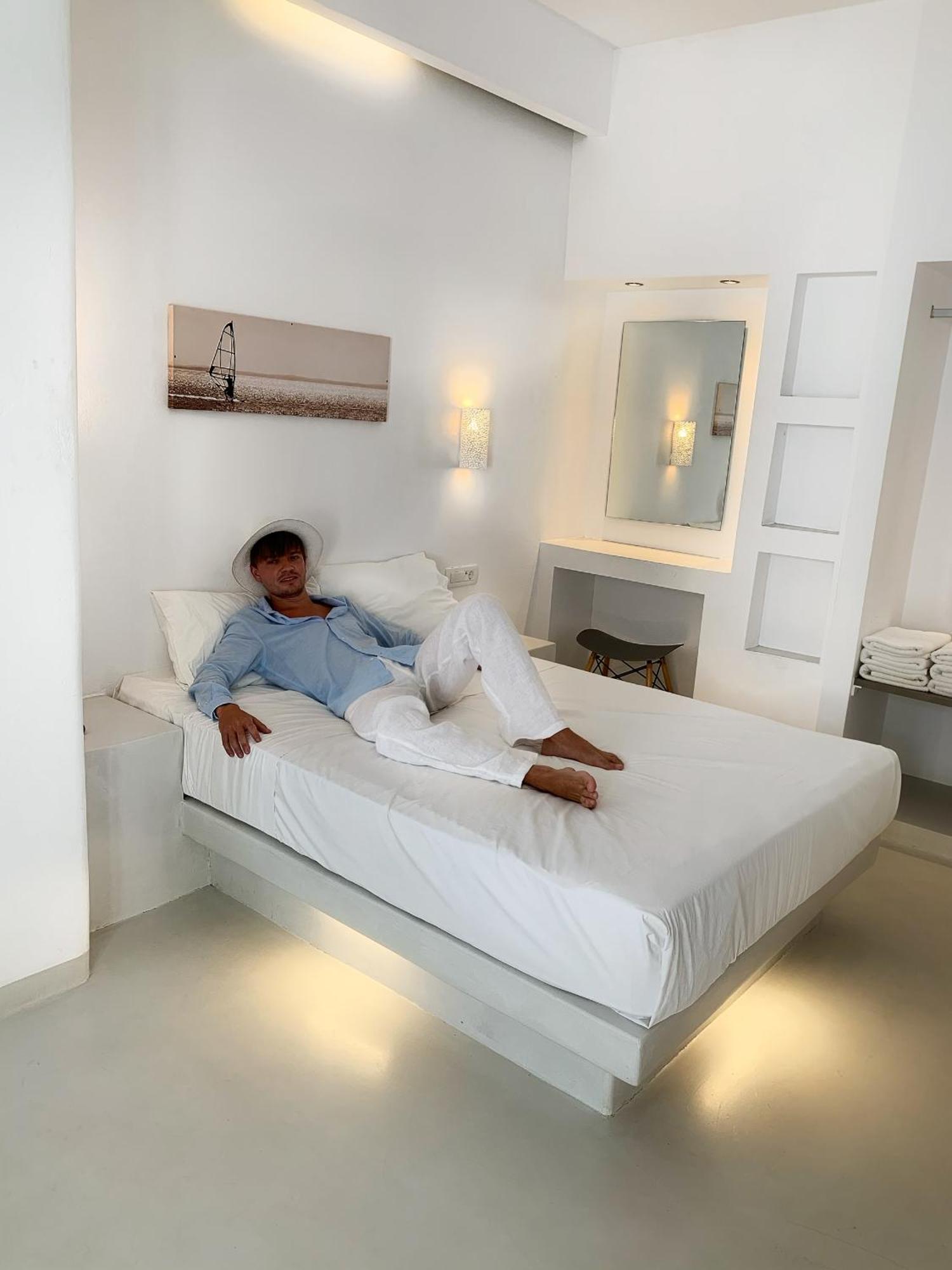 Fira Center Freedom Rooms Eksteriør bilde